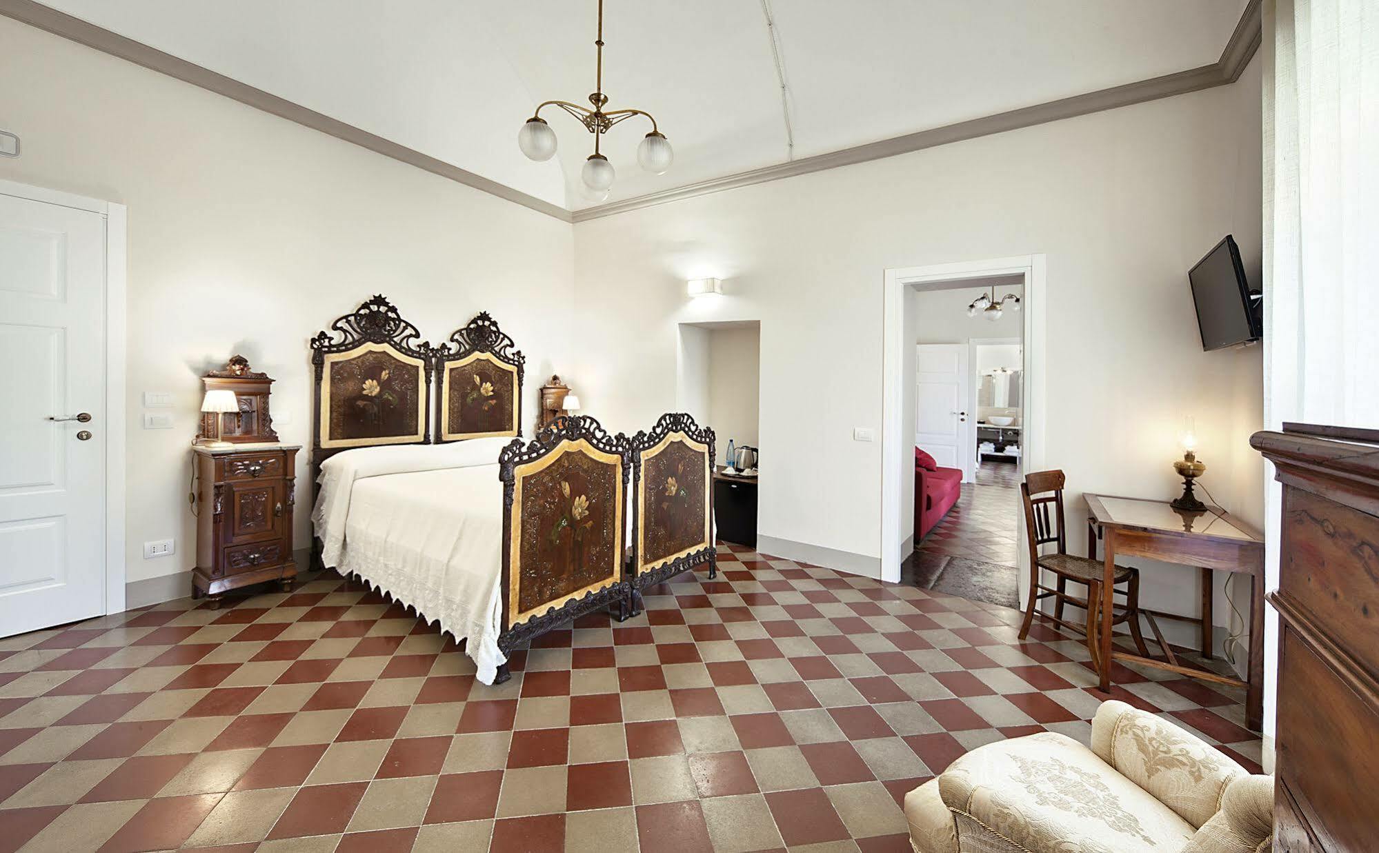 Epoca - Camere Con Stile Ragusa Exterior photo